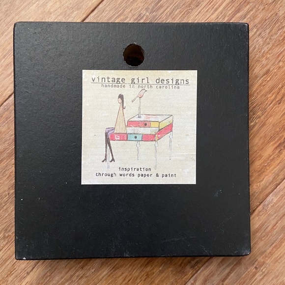 Vintage Design Girl- Inspiration through words paper and paint - Picture 2 of 4